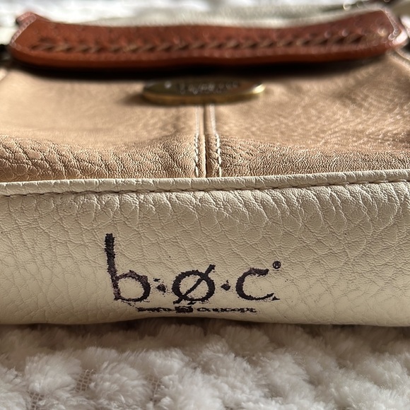 BOC Crossbody - Picture 4 of 5